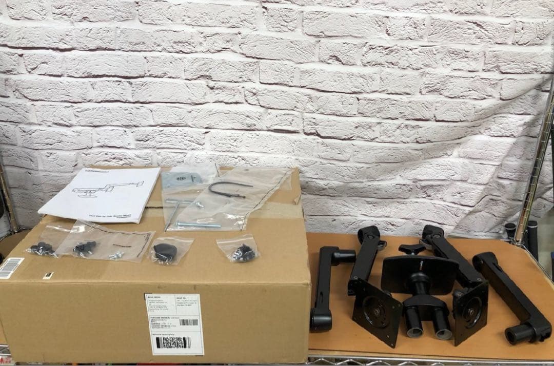 Amazonベーシック モニターアーム デュアル-ディスプレイタイプ ブラック