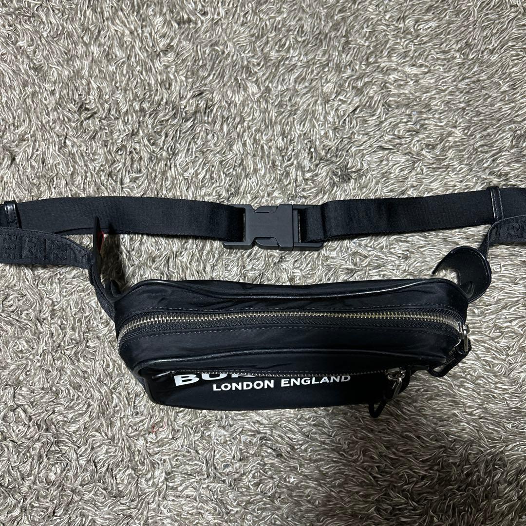BURBERRY ボディバッグ・ウエストポーチ ブラック