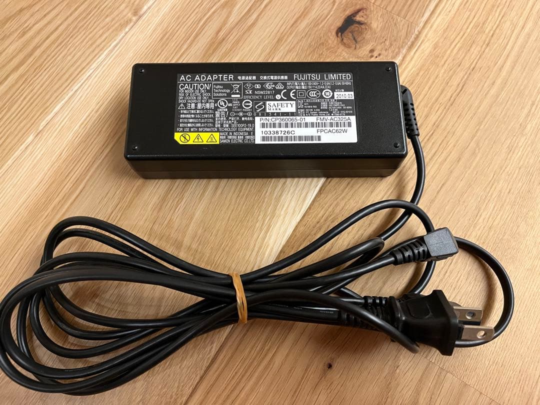 富士通 LIFEBOOK AH77/J