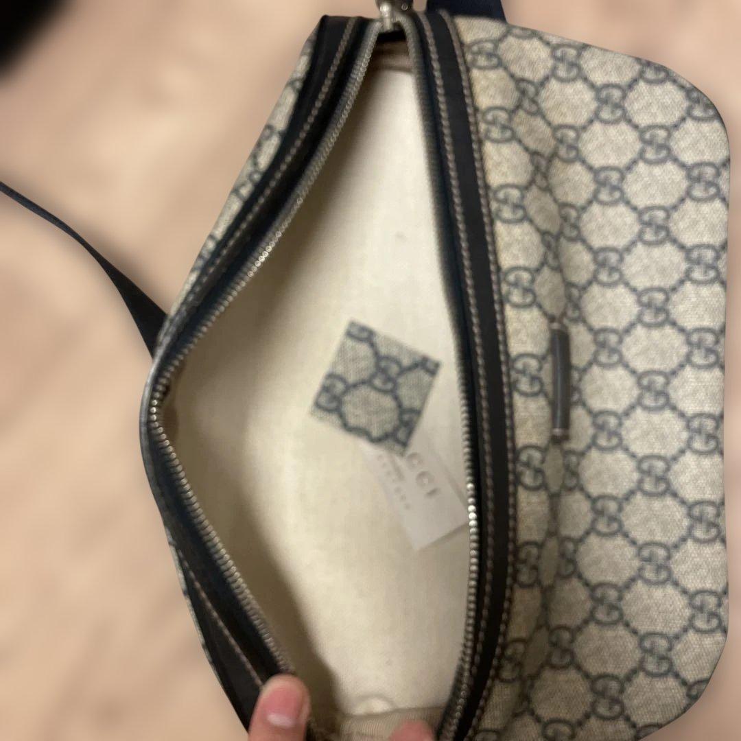 GUCCI GGキャンバス ボディバッグ