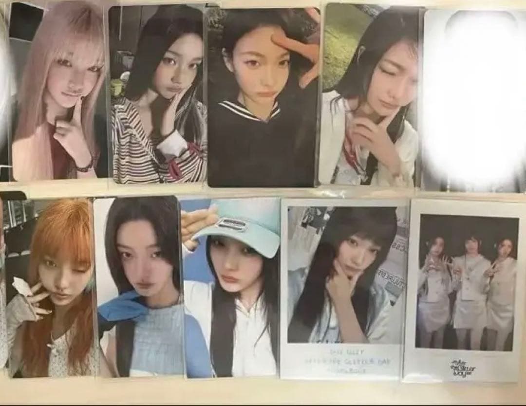 ILLIT イロハ 画像2枚目あり トレカ グッズ まとめ売り