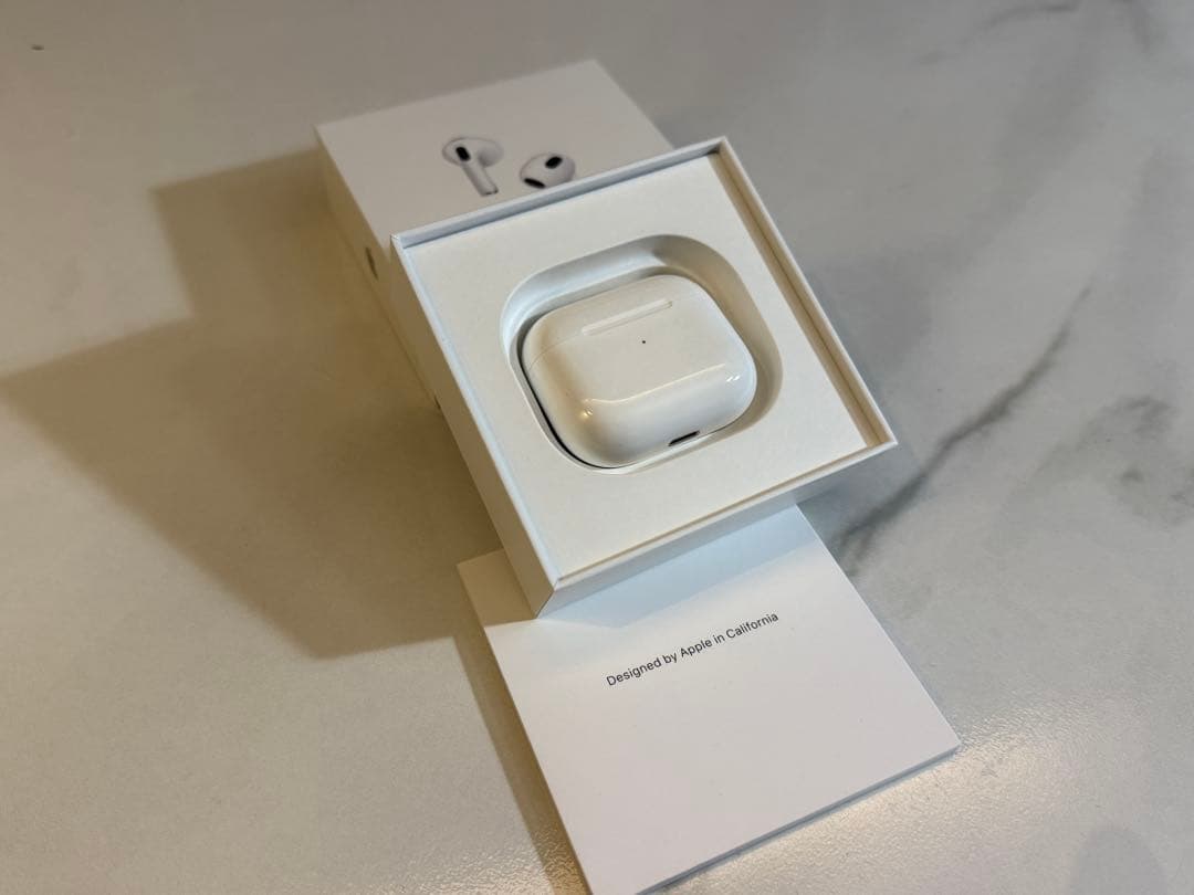 Tran Duy Bao Apple AirPods 本体　第3世代