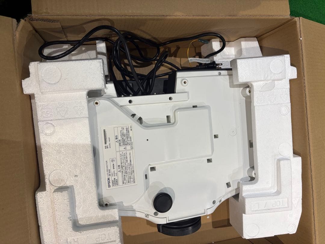 EPSON EB-5510プロジェクター本体 ジャンク品