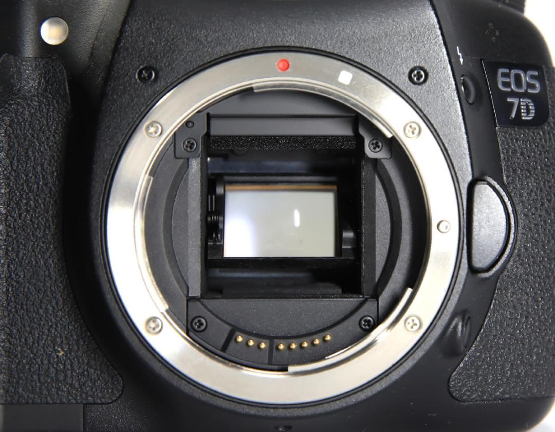 Canon EOS 7D シャッター回数少なく美品