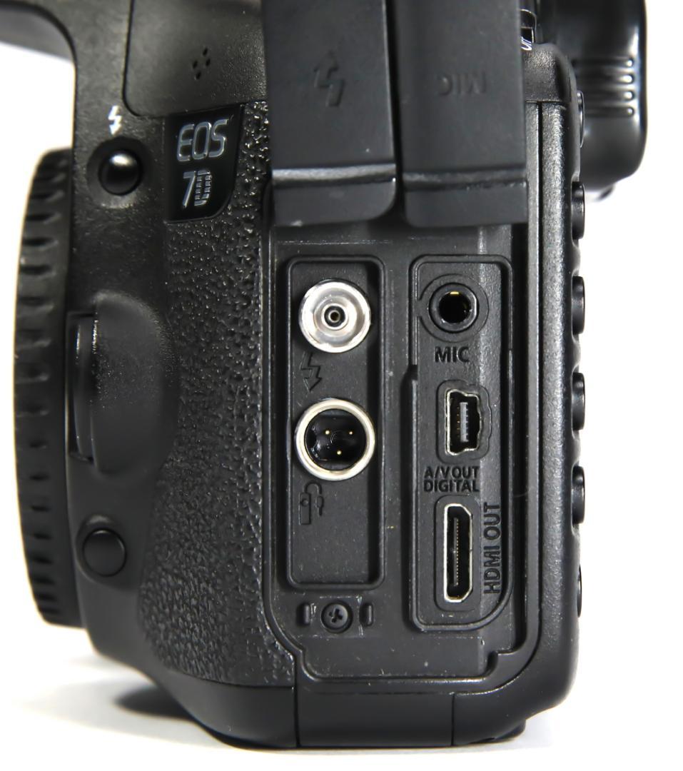 Canon EOS 7D シャッター回数少なく美品