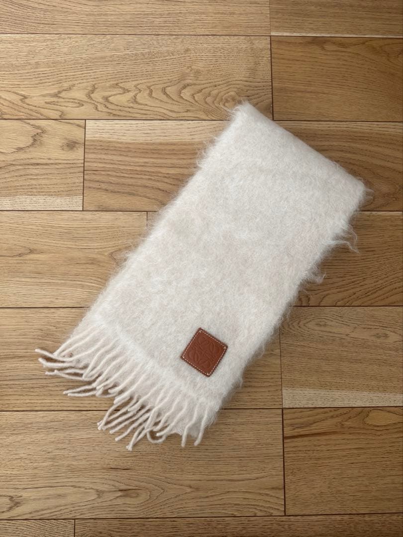 ロエベ　アナグラムマフラー