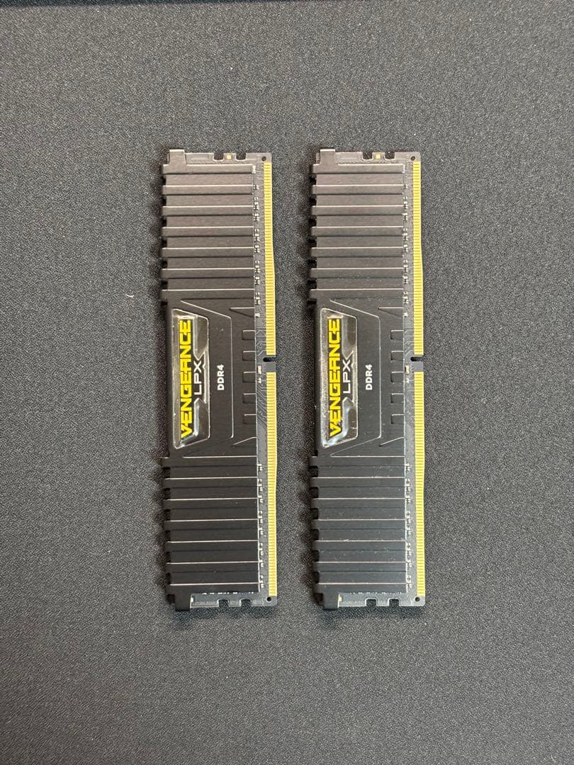メモリー Corsair Vengeance LPX DDR4 32GB 2666MHz