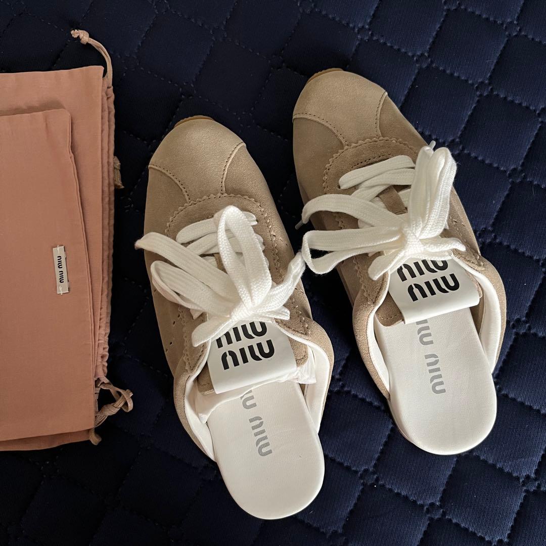 miumiu プルームスエードミュール 新品未使用