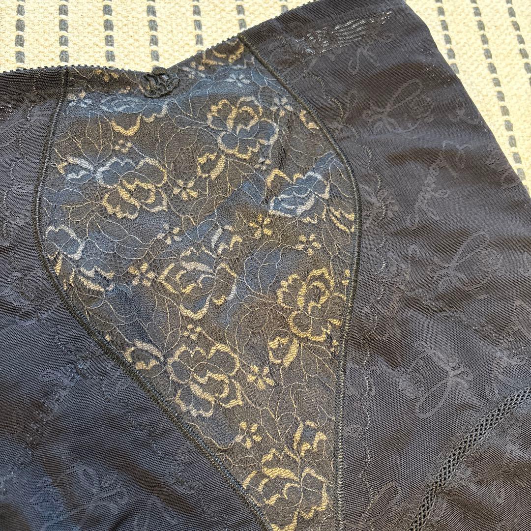 シャンデール、ガードル ブラック 76