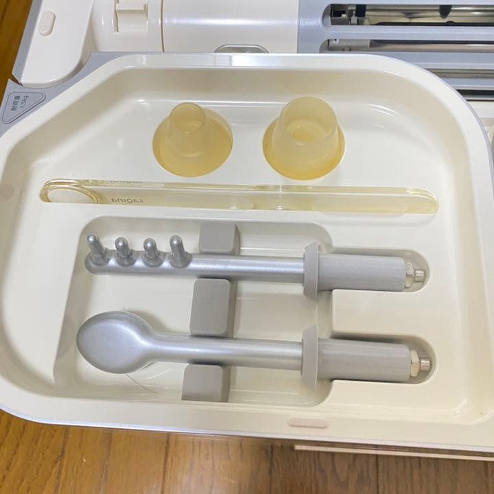 美顔器　saqina サキナ　bijou ビジュー