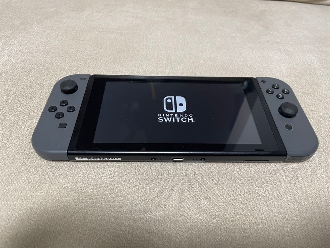 Nintendo Switch 本体（ニンテンドースイッチ）Joy-Conグレー