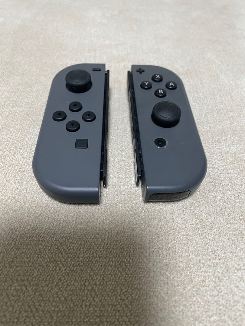 Nintendo Switch 本体（ニンテンドースイッチ）Joy-Conグレー