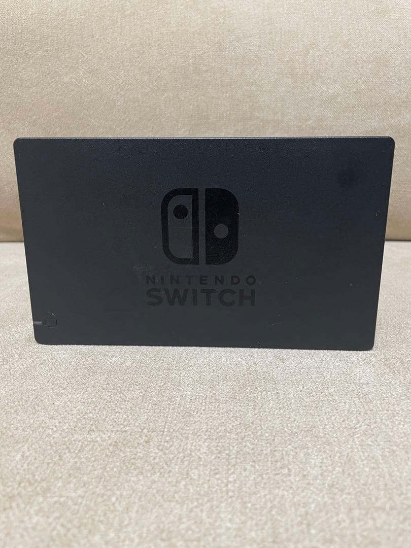 Nintendo Switch 本体（ニンテンドースイッチ）Joy-Conグレー