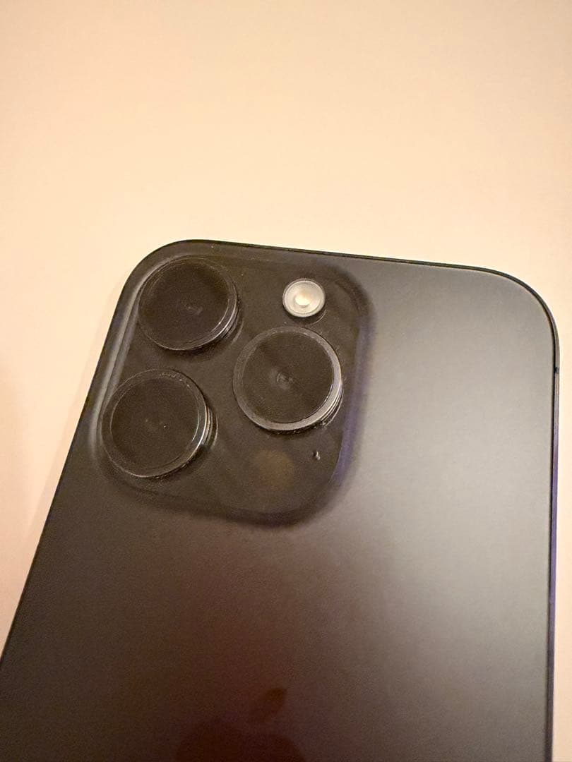 【美品】Apple iPhone 15 Pro ブラックチタニウム 128GB