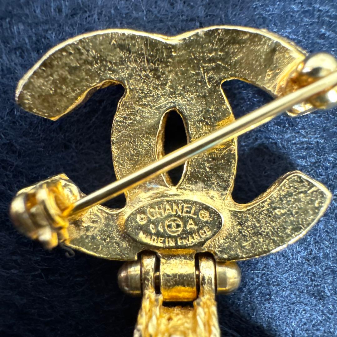 CHANEL シャネル　ココマーク グリポア ラウンド スイング ブローチ 94
