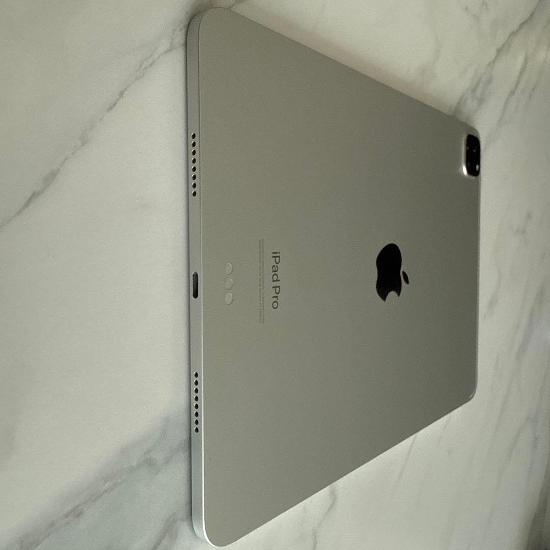 iPad Pro 第4世代11インチWi-Fiモデルシルバー128GBおまけ付き