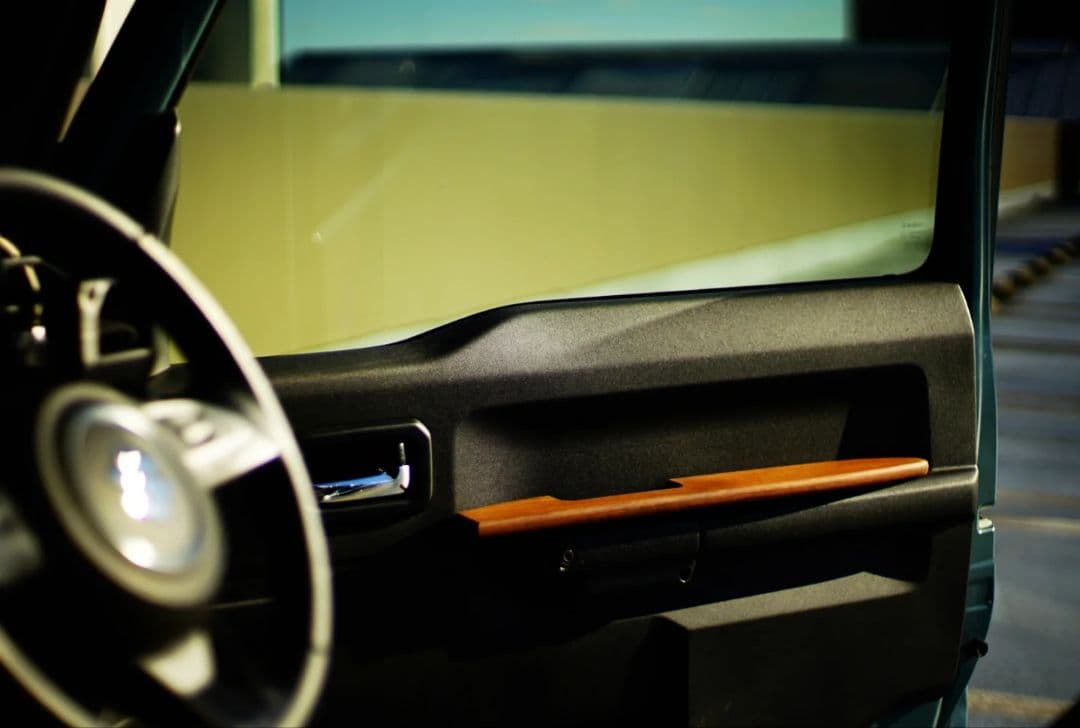 ジムニードアアームレスト極み jb64 jb74