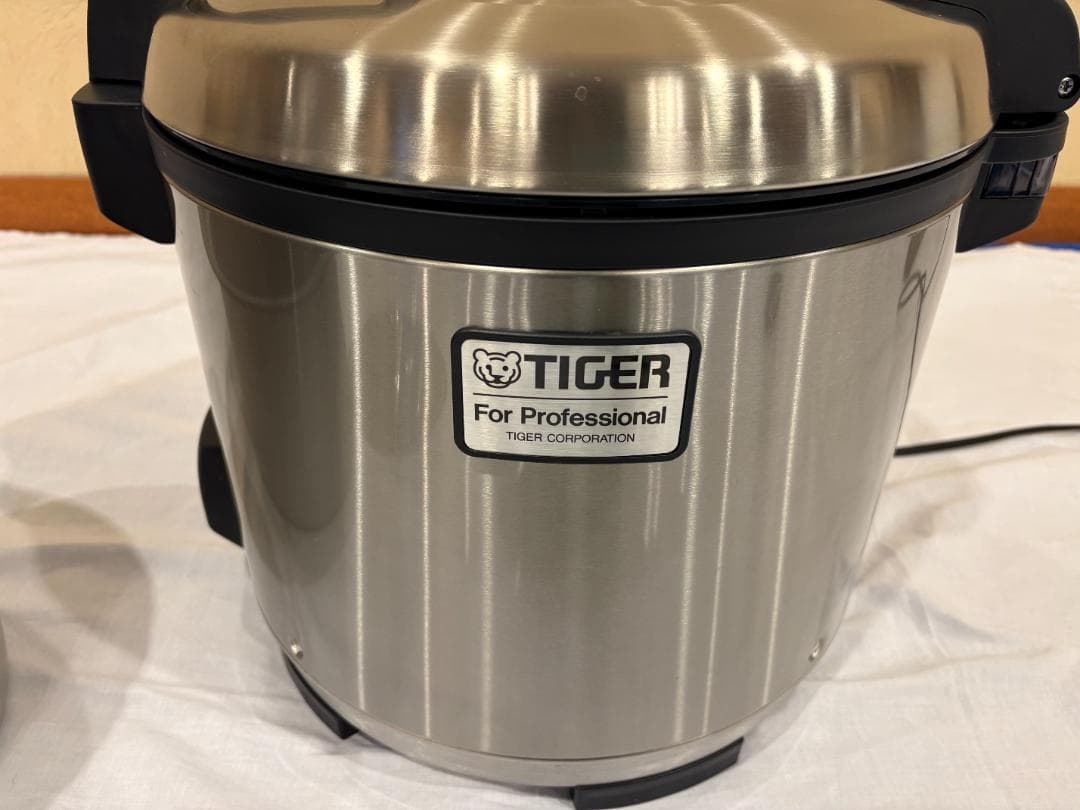 【美品】TIGER 炊飯器 2升 業務用 ステンレス JNO-A360XS