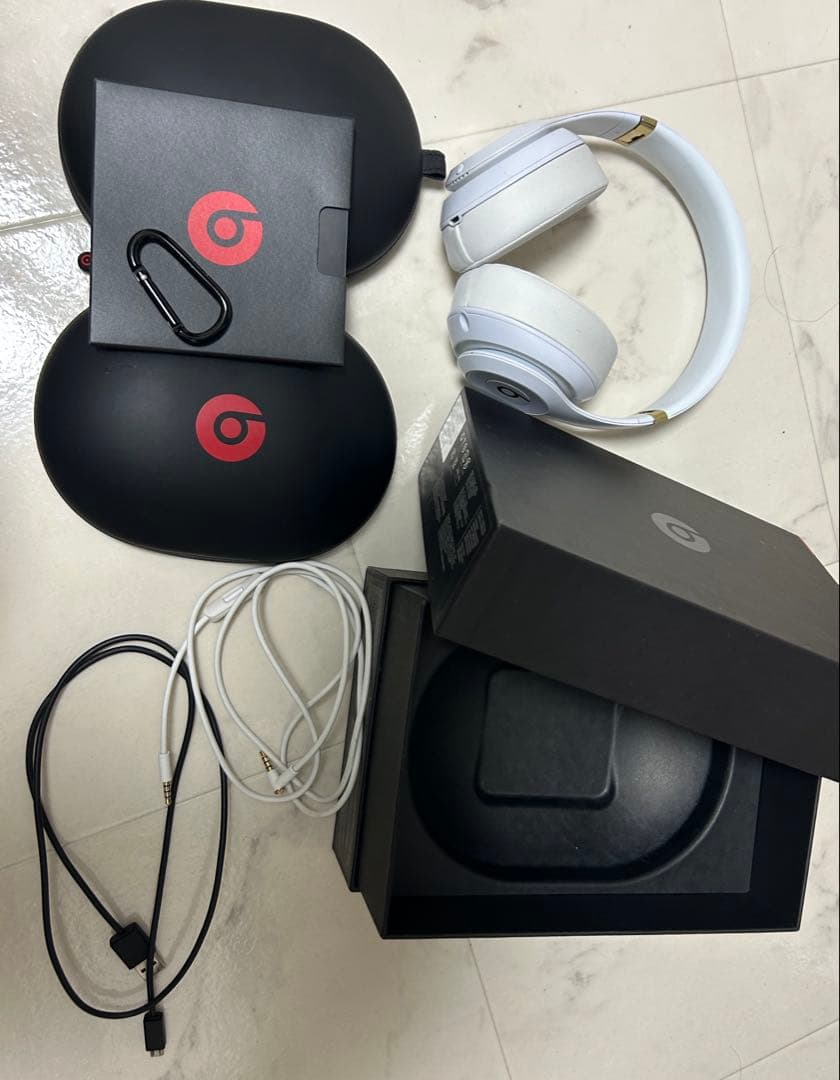 Beats Studio3 Wireless ホワイト　ビーツスタジオ3