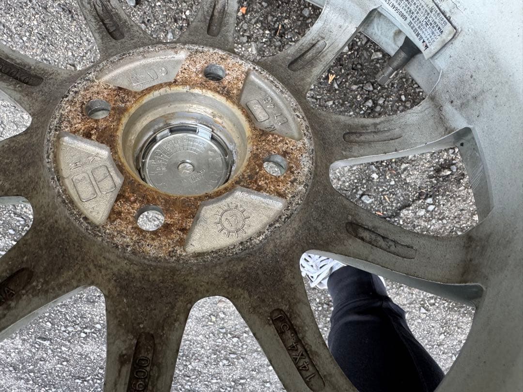 軽自動車全般に‼️14㌅スタッドレスTOYOタイヤホイール4本セット‼️2017年製