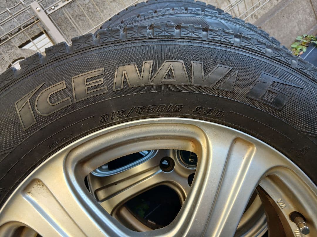 アルファード　ヴェルファイア　トヨタ　 スタッドレス 　16インチ　ナット付