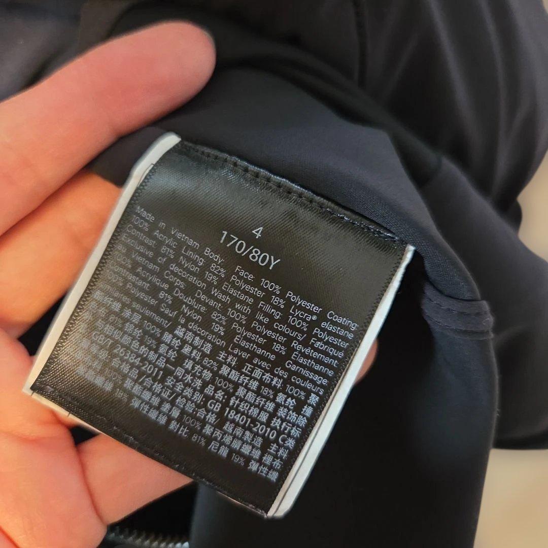 【超美品】LULULEMON フード付きブラックジャケット