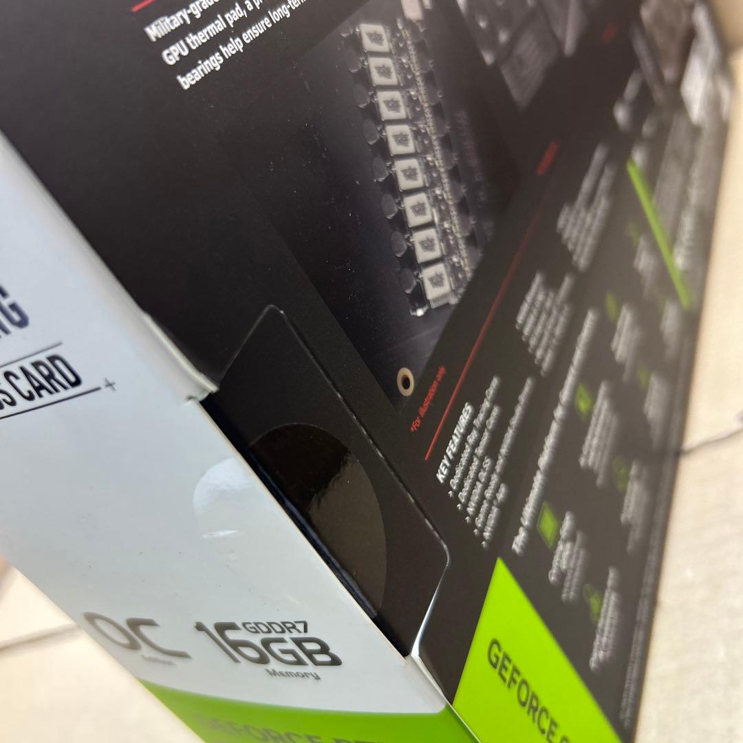 グラフィックボード・グラボ・ビデオカード ASUS TUF Gaming GeForce RTX 5070 Ti 16GB