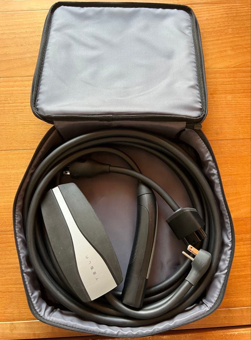 Tesla モバイルコネクター　充電ケーブル　テスラ　純正