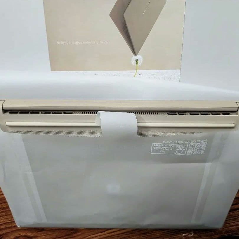 ASUS Zenbook SORA 14 ベージュ 16GB/512GB