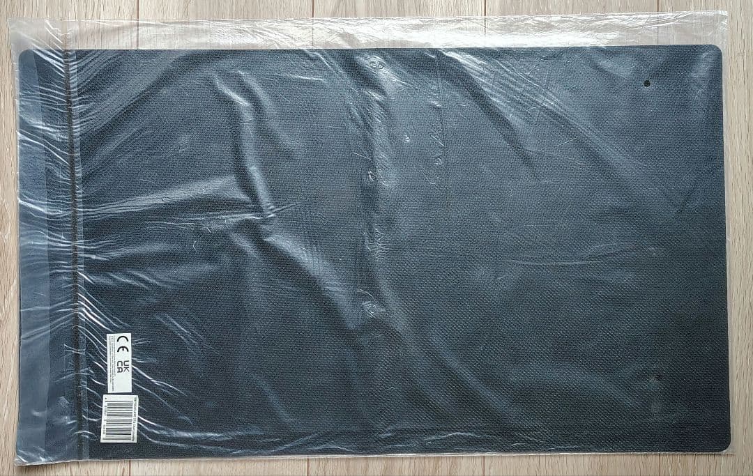 遊戯王 公式 プレイマット 粛声なる竜神サフィラ OTS 未開封 EU版