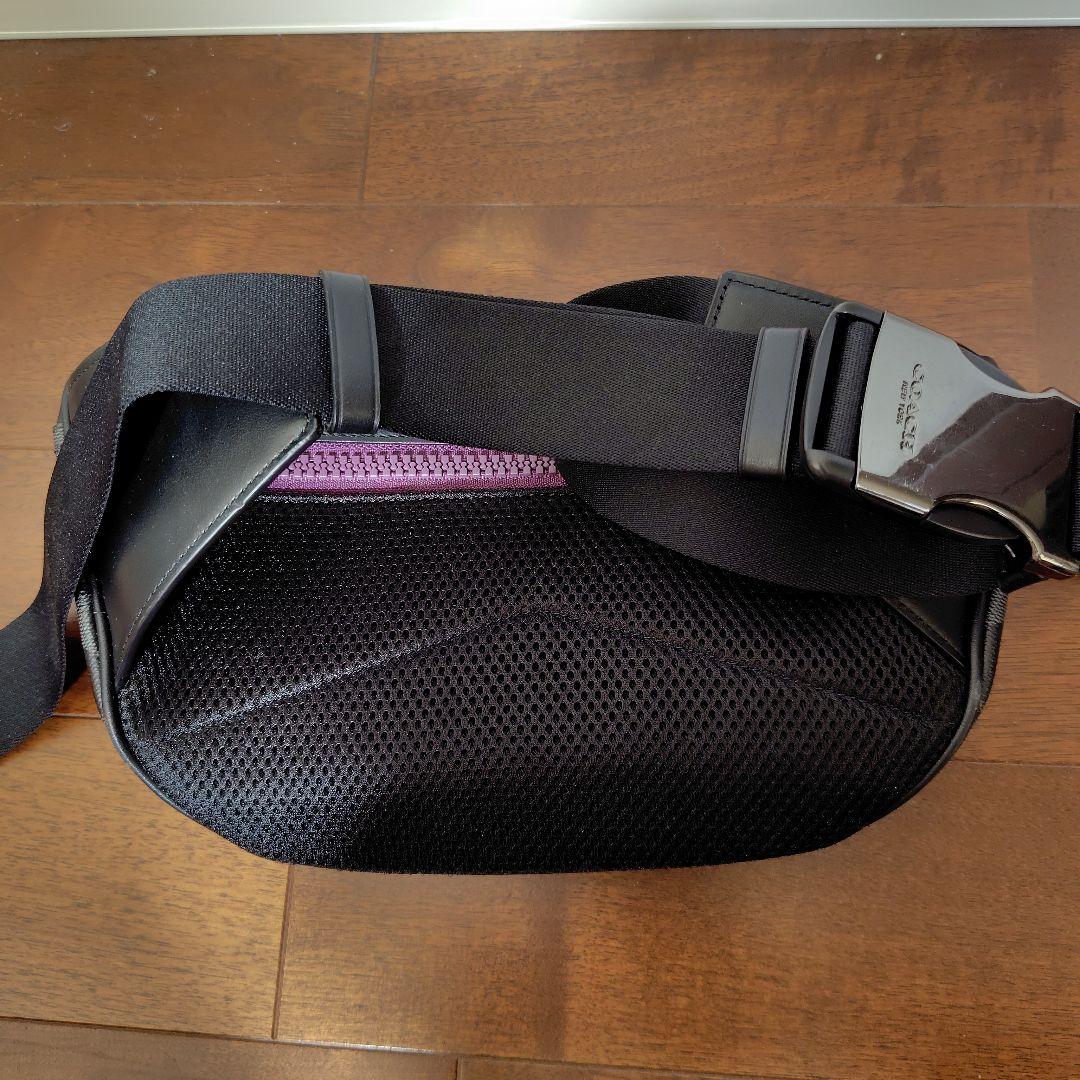 【美品】COACH×ディズニーコラボバッグ ウエストポーチ　ダンボ　黒紫