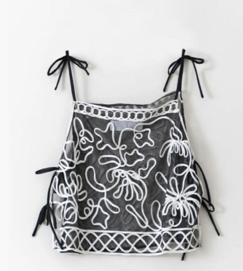 Sara mallika ブラック刺繍キャミソール　未使用