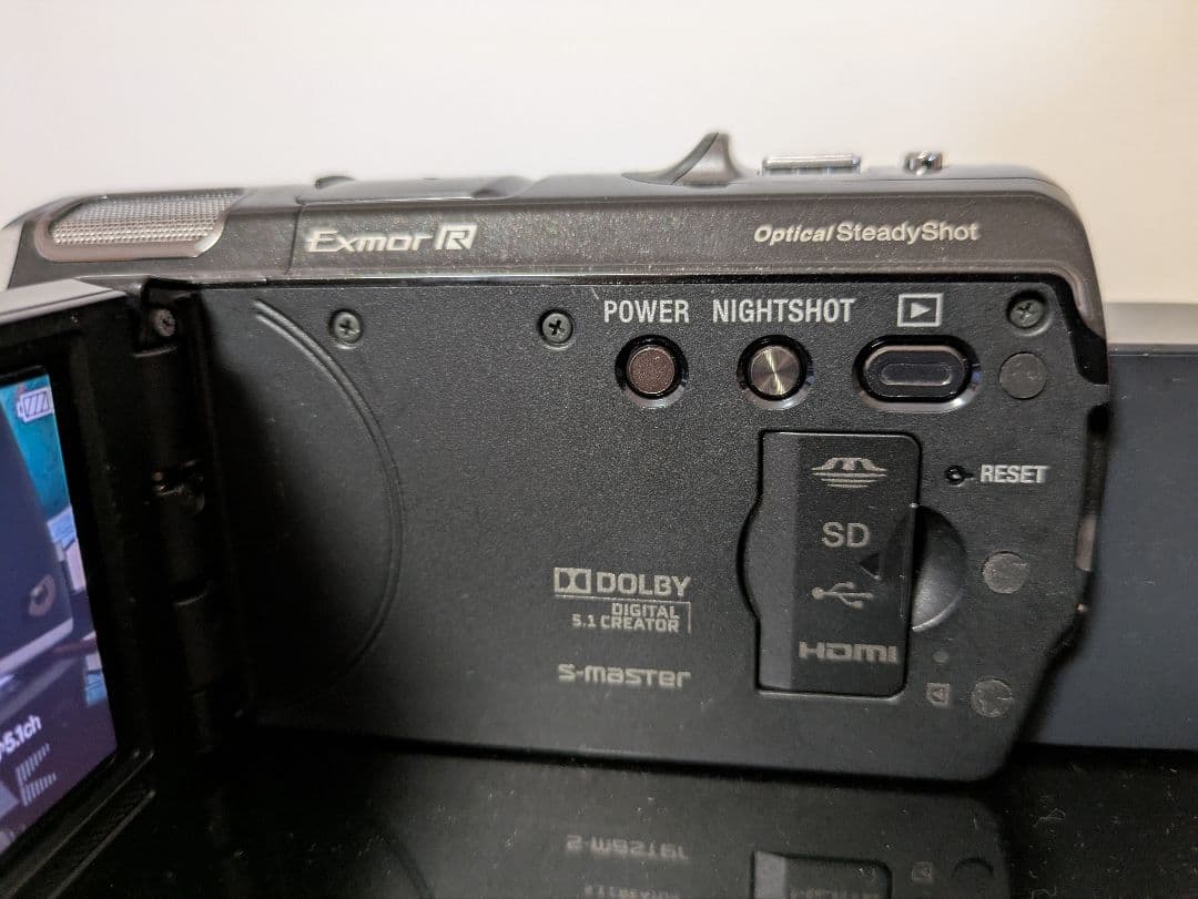 【送料無料】SONY　HDR-CX560 　大容量NP-FV70付き