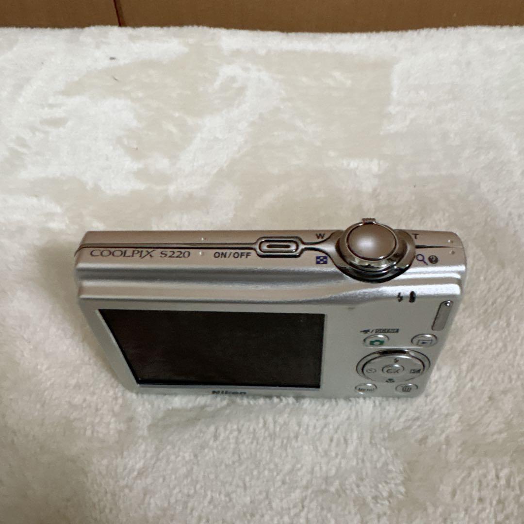 Nikon ニコン COOLPIX S220 デジカメ シルバー