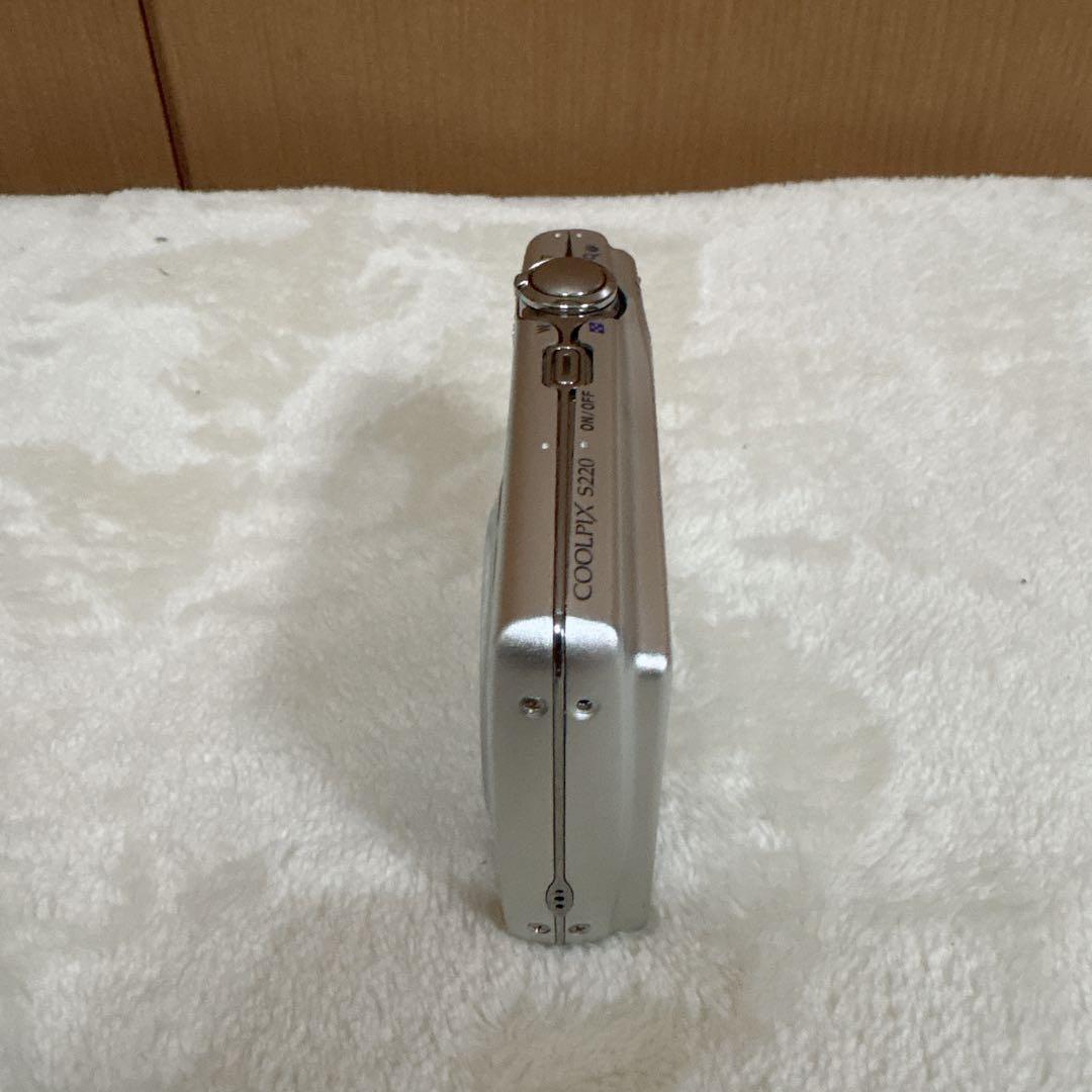 Nikon ニコン COOLPIX S220 デジカメ シルバー
