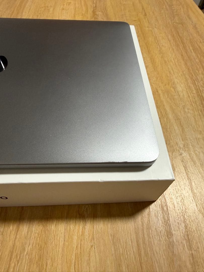 MacBook Pro 2019 Intel Core 13インチ