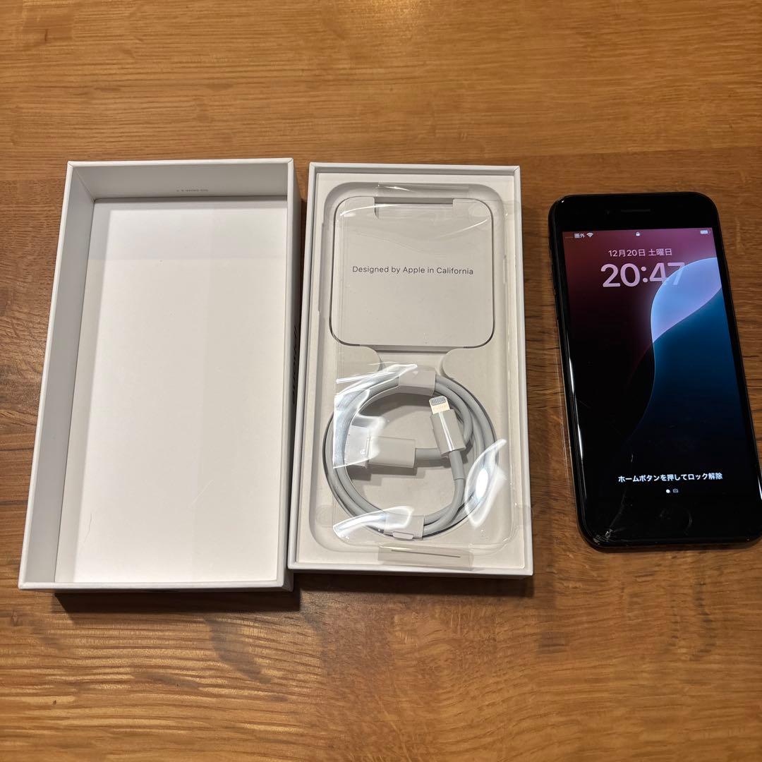 お*り様 iPhone SE2 64GB ブラック