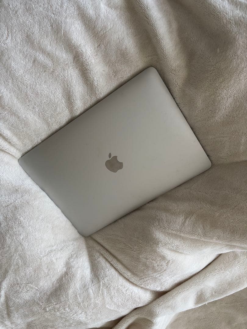 Apple MacBook Air 13 シルバー