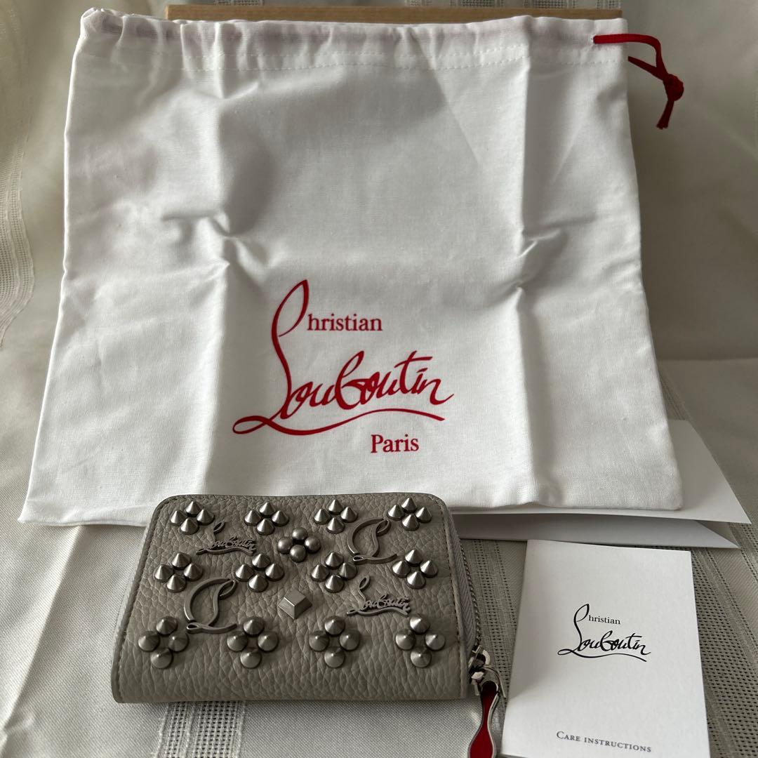 ルブタン 小銭入れ　パネトーネ スパイク スタッズ ケース