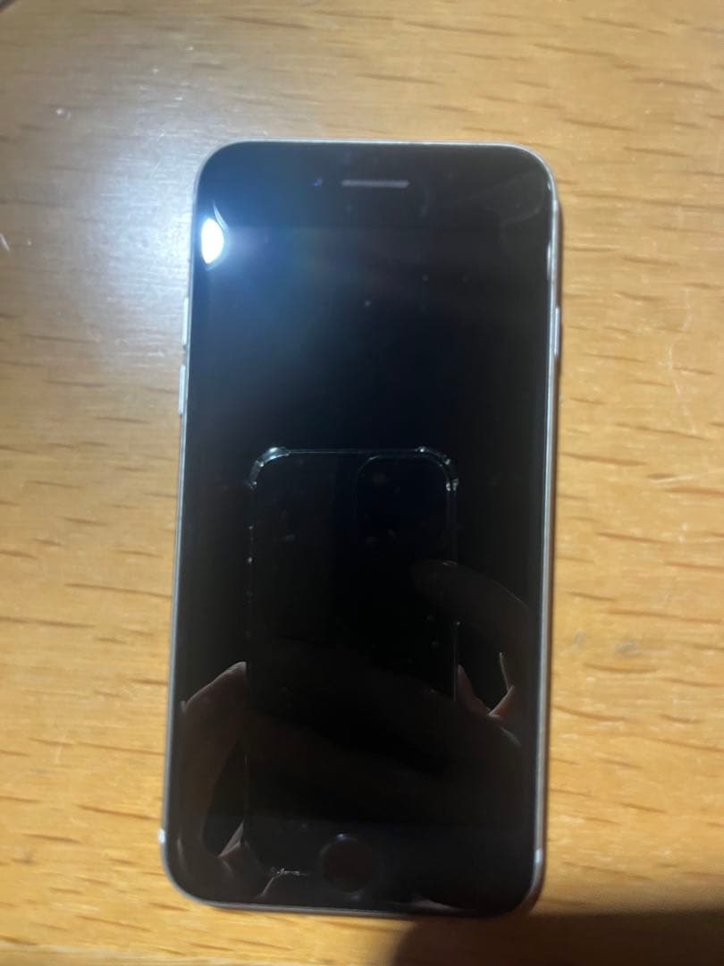 Apple iPhone se2 ホワイト 本体