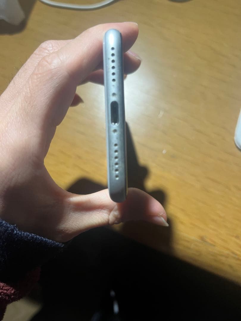 Apple iPhone se2 ホワイト 本体