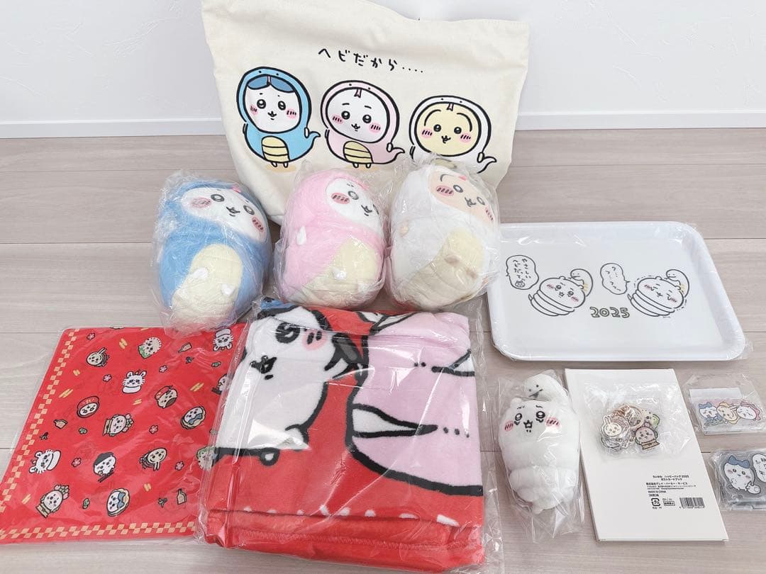 ぽ*つ様 【新品未使用】ちいかわハッピーバッグ 2025 巳年