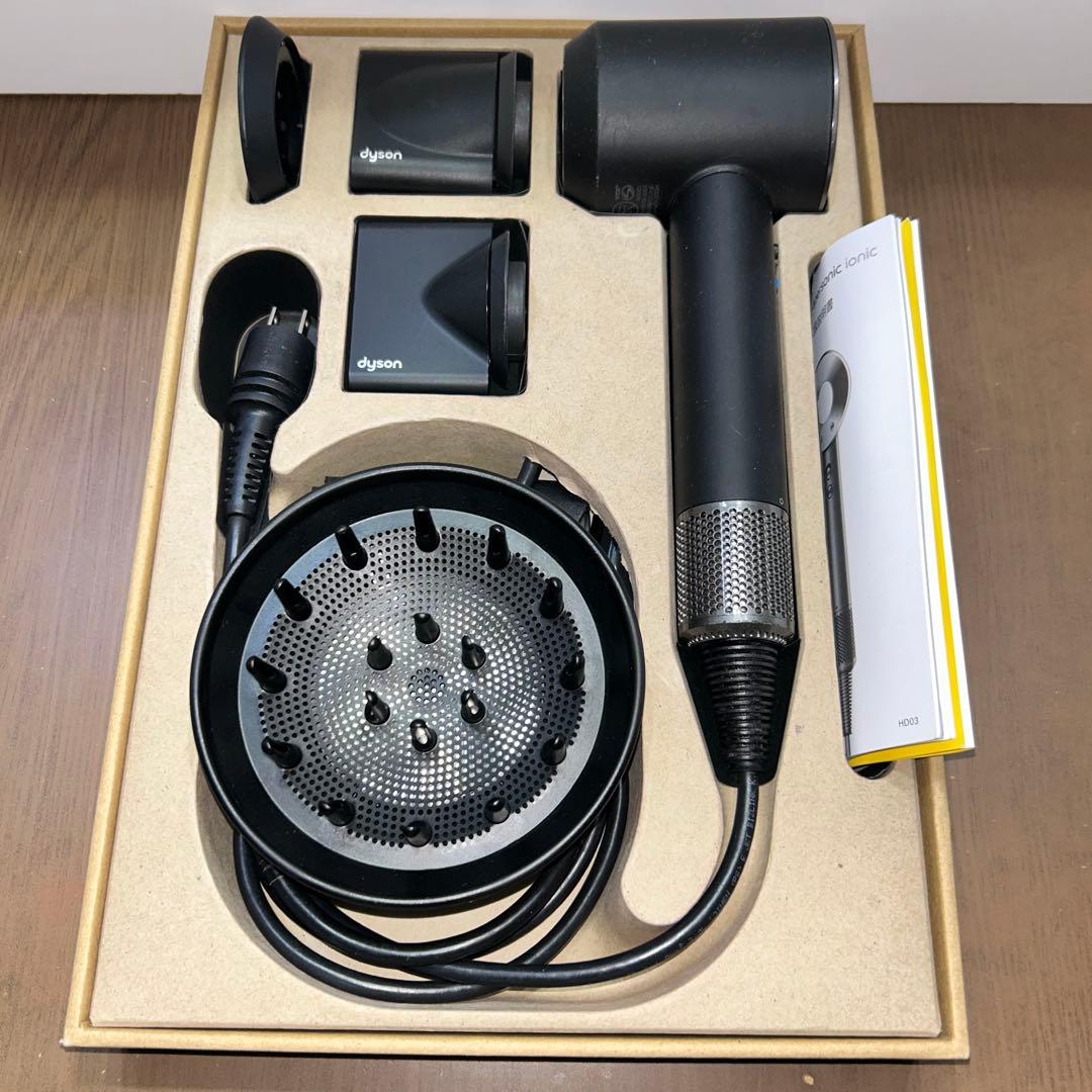 人気の黒　動作良好　メンテ済み　ダイソン　dyson HD03 フルセット