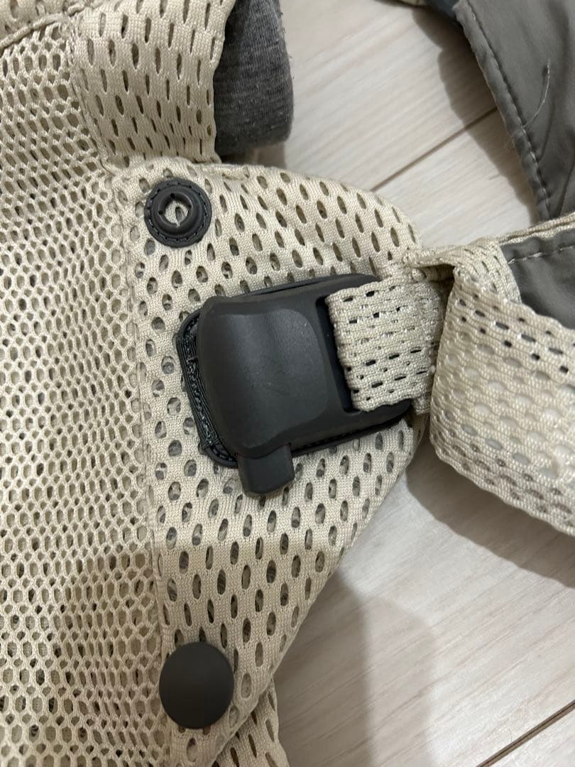 BABYBJÖRN BABY CARRIER HARMONY クリーム