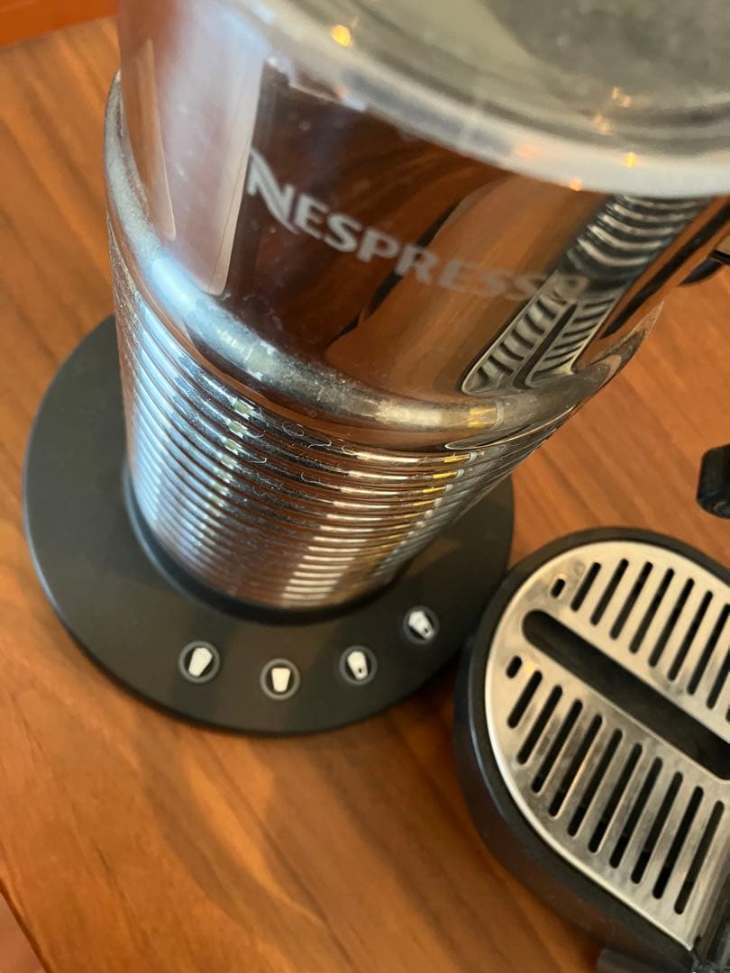Nespresso C61 コーヒーメーカー+ ネスプレッソ ミルク泡立て器