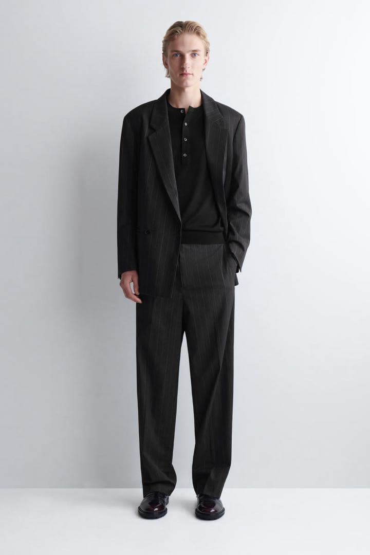 COS スリムメリノウールヘンリートップ