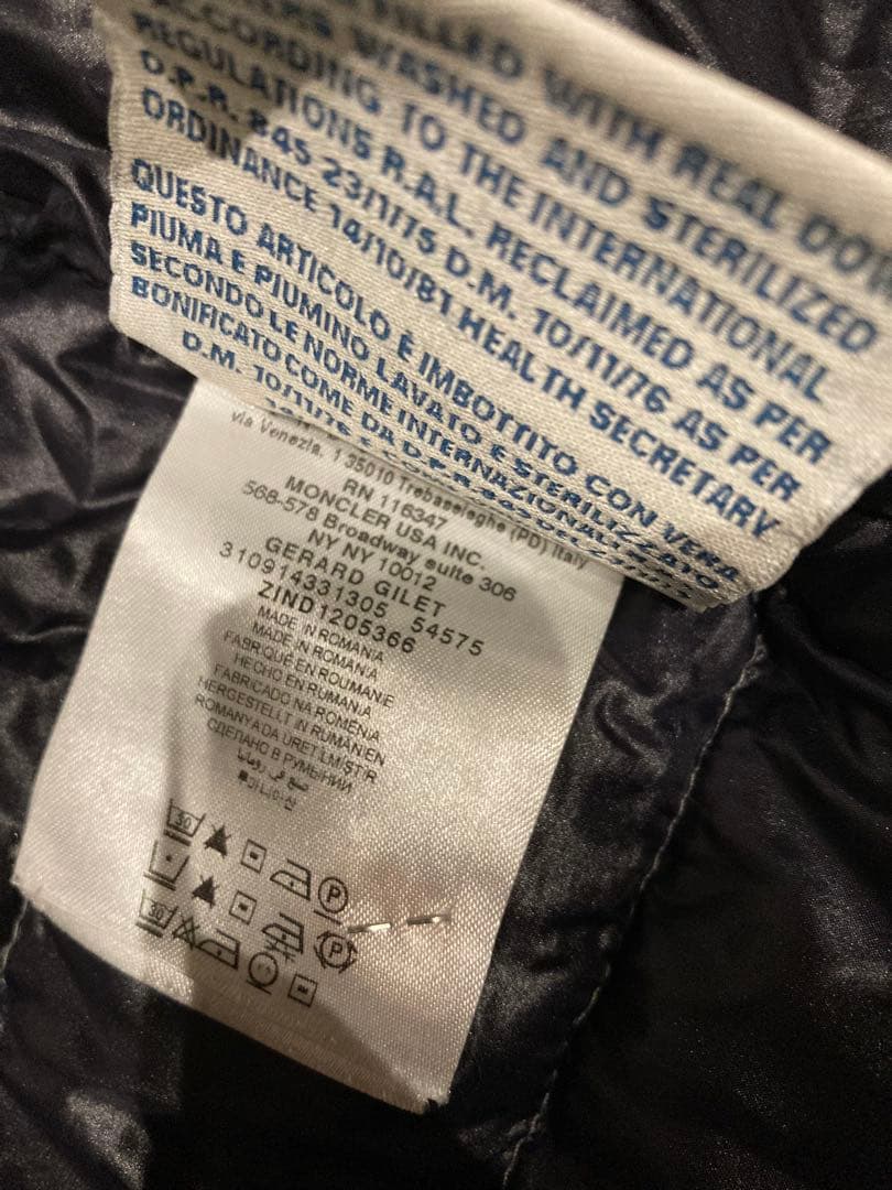 モンクレール　ダウンベスト　グレー　メンズ