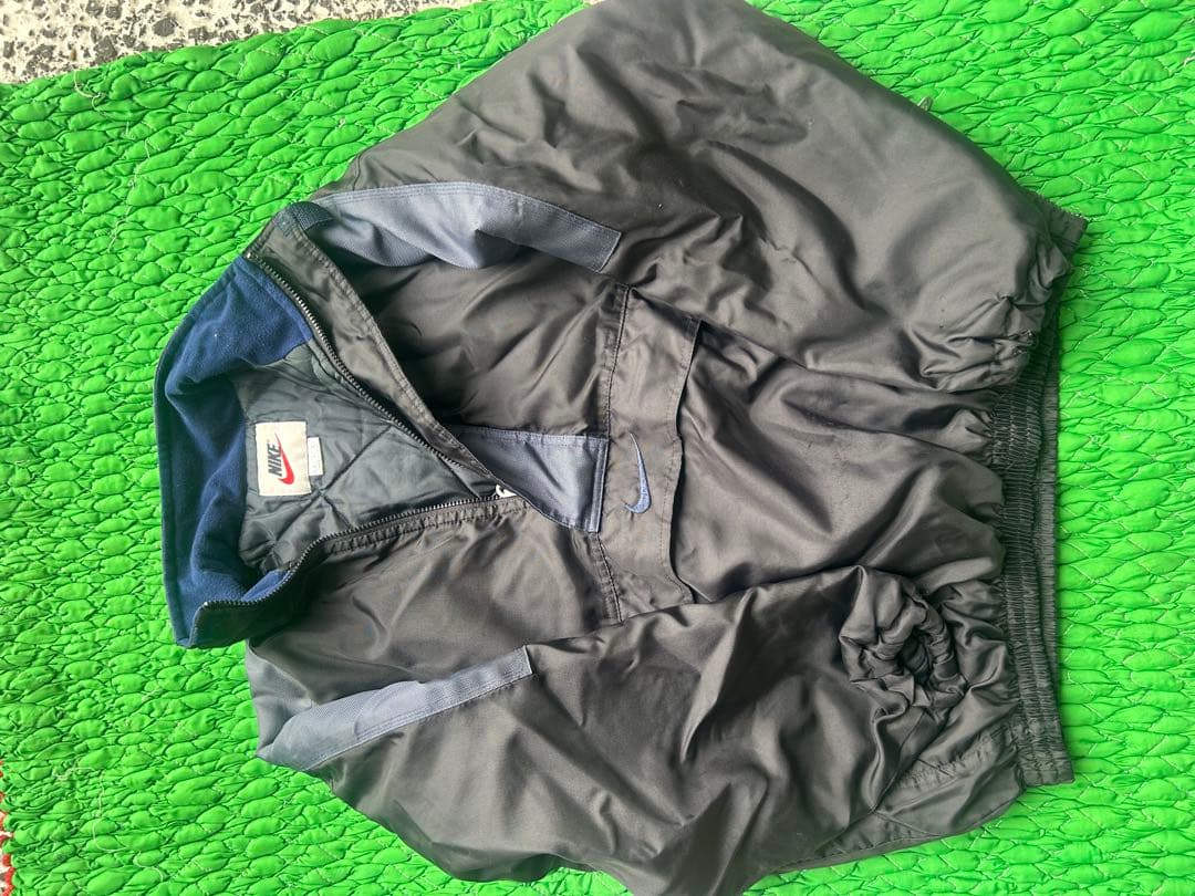 Nike ブラック ナイロンジャケット　90s 銀タグ