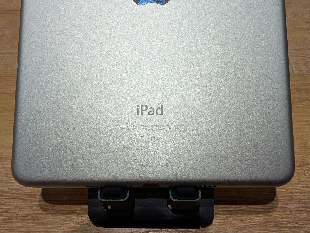 iPad mini4　シルバー　128G　wifi+Cellular