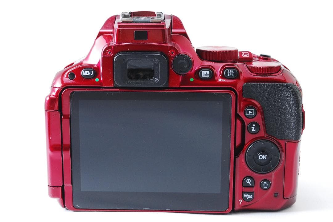 極上美品 Nikon D5500 ワインレッド WiFi スマホ転送 低ショット